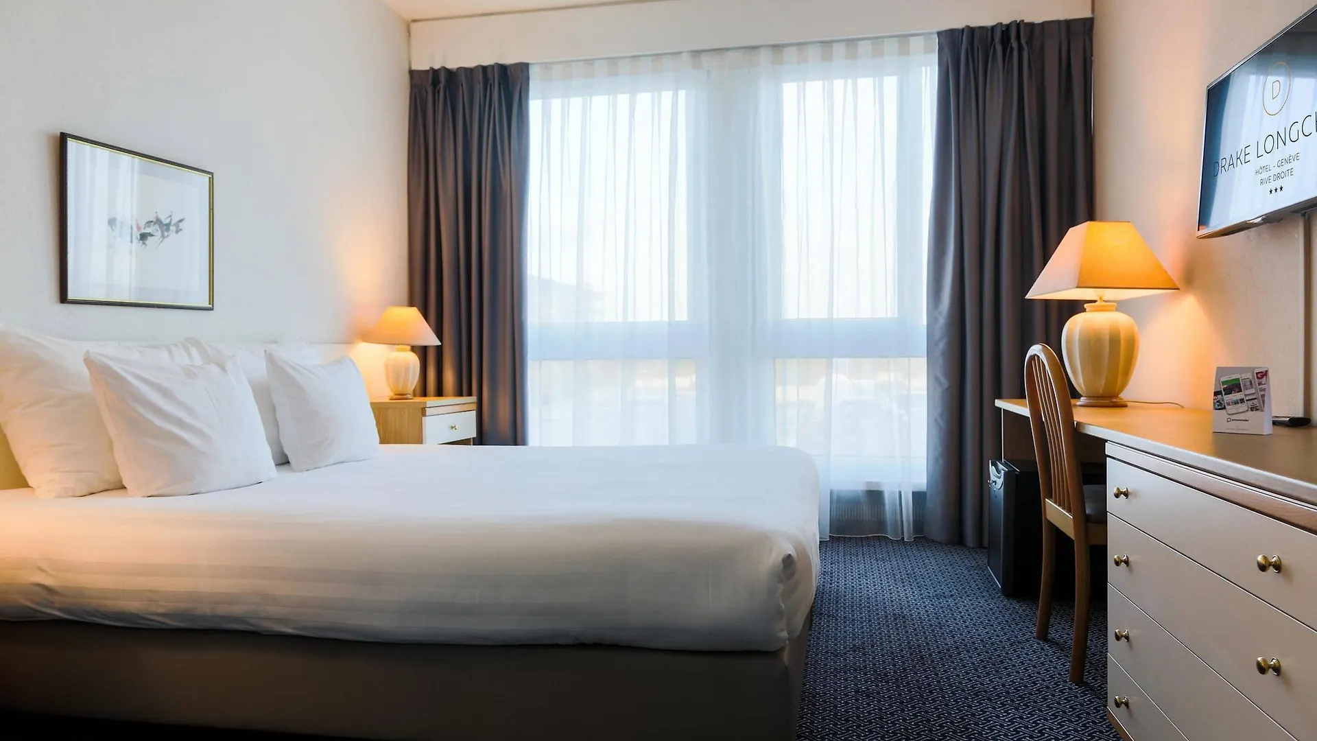 ***  Drake Longchamp Otel Cenevre İsviçre