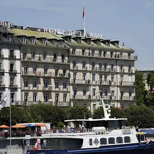 The Ritz-carlton De La Paix, Otel