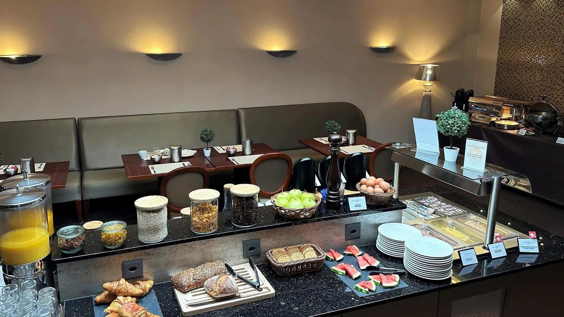 Drake Longchamp Hotel Geneva 3*,