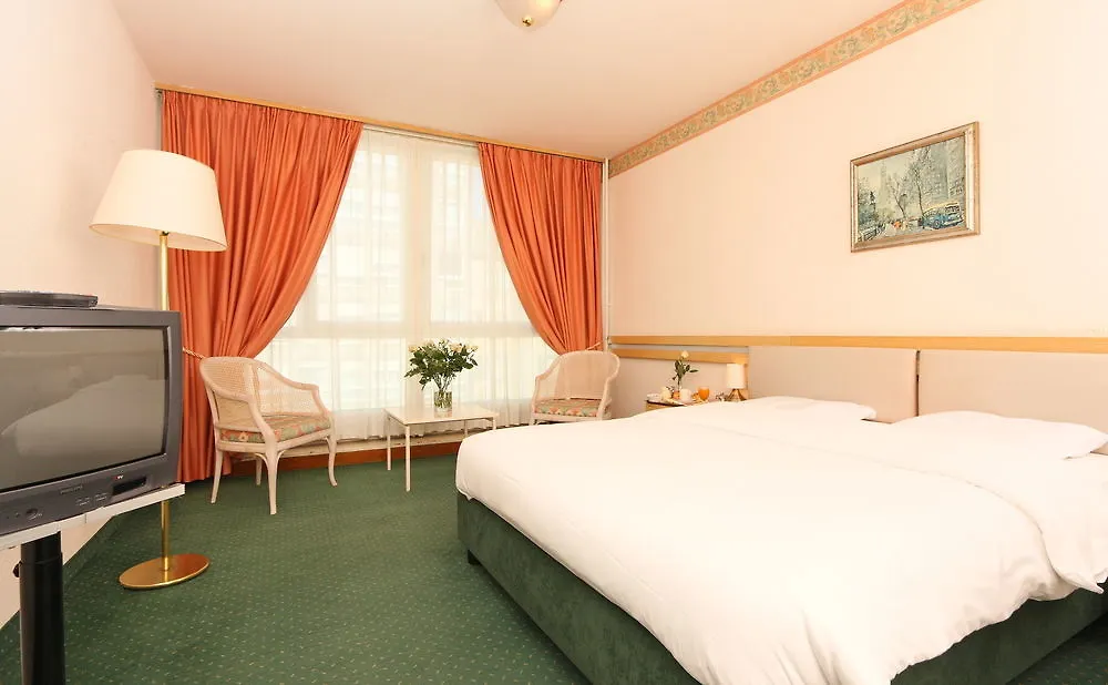 Drake Longchamp Hotel Geneva 3*,